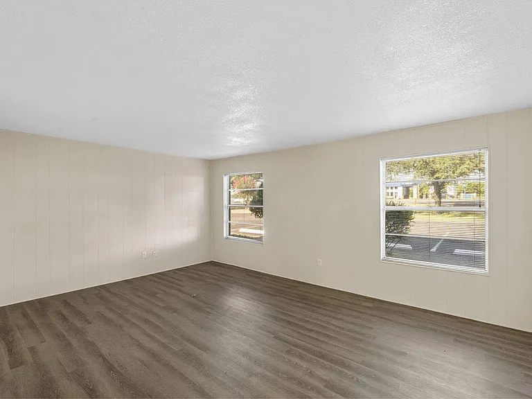 Brookside Apartments — Photo 11
