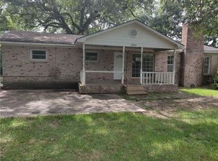 13260 Center Ave, Bayou La Batre, AL 36509