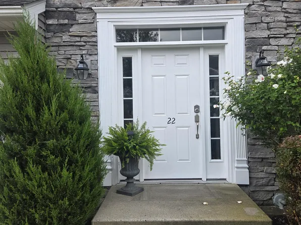 22 Marina Dr, Harveys Lake, PA 18618