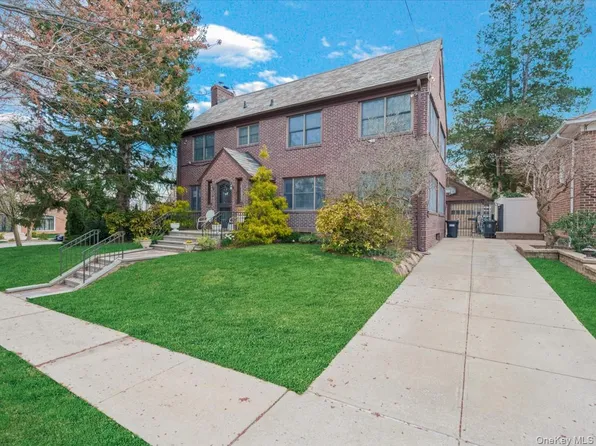 2807 157th Street, Flushing, NY 11354