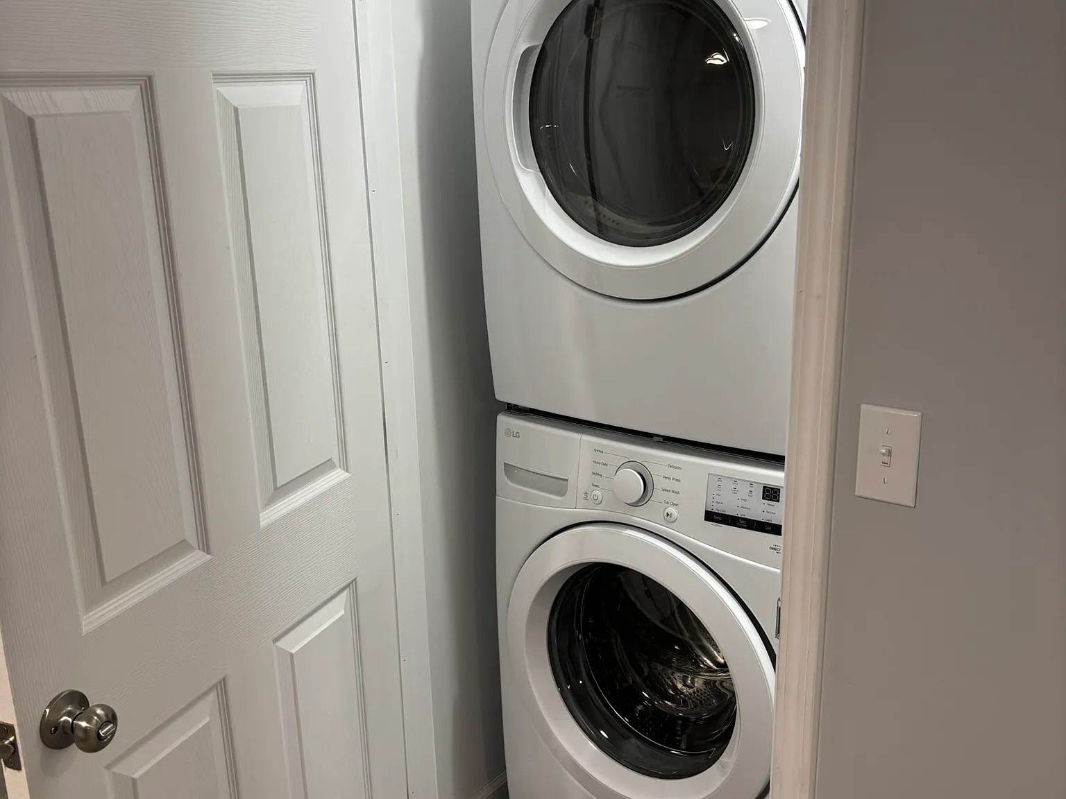 2 bed, 864 sqft, $1,700 — Photo 4