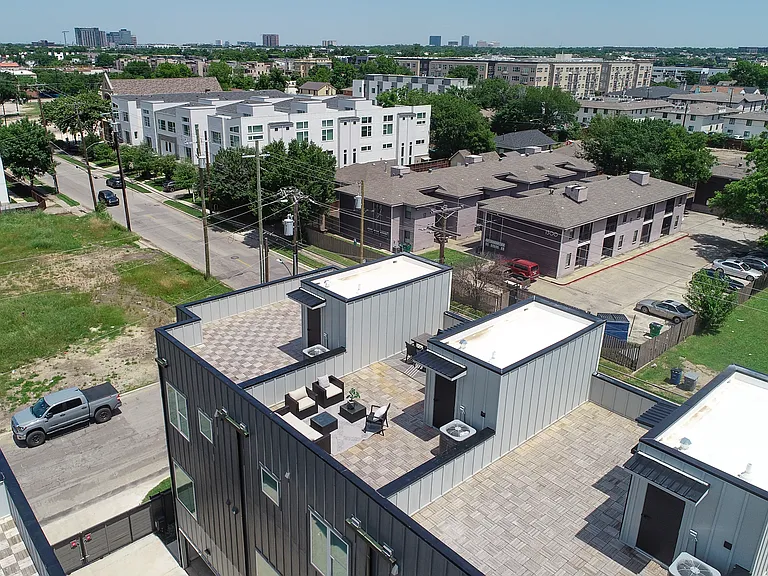 1423 N Carroll Townhomes — Photo 33