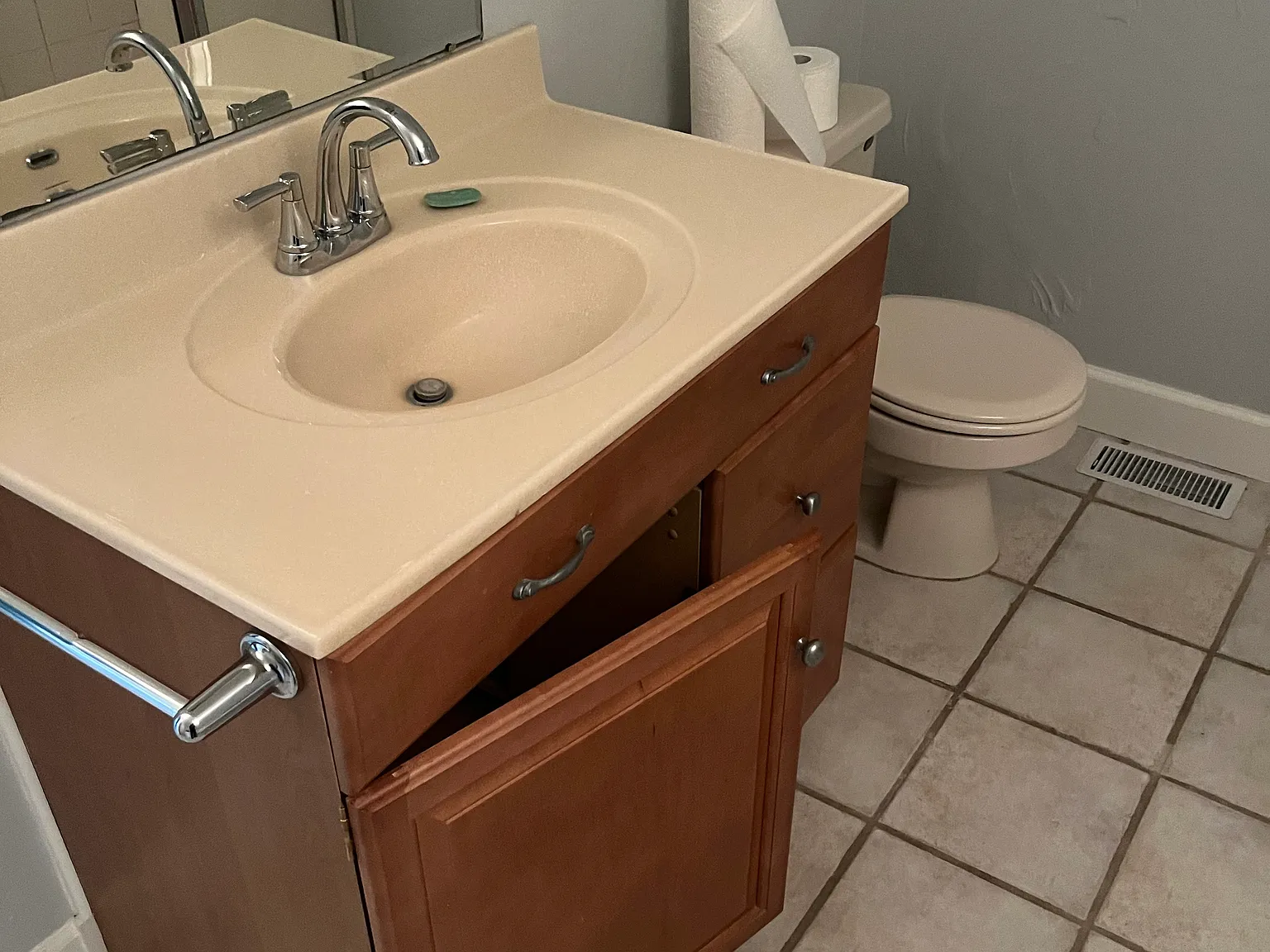 3 bed, 1327 sqft, $1,795 — Photo 3