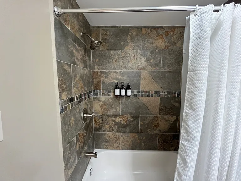 5507 Elmer St — Photo 10
