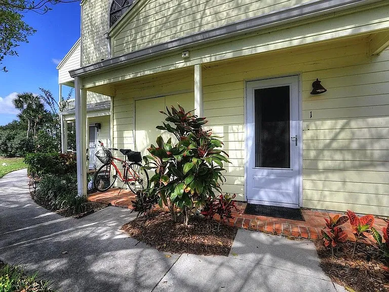 5835 Marina Dr #1 — Photo 6