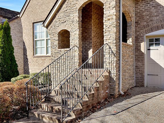 3rd image of 3081 Millerton Way