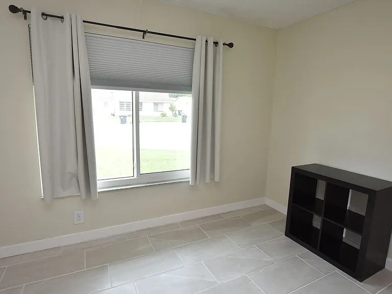 4825 Loretta Ln — Photo 21