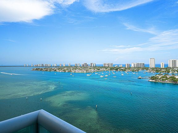 2nd image of 2640 Lake Shore Drive #2112