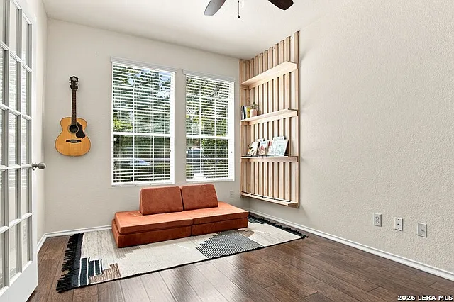 3 bed, 2.0 bath, 1672 sqft, $2,200 — Photo 3