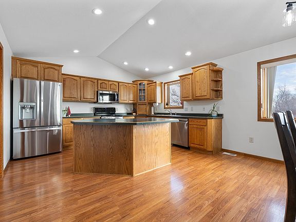 5th image of 1001 70th St SE