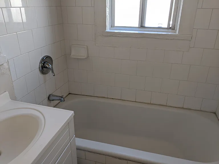 206 N New Hampshire Ave — Photo 7