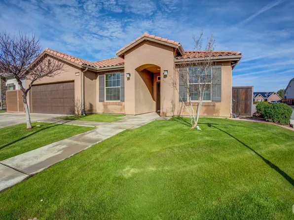 9128 Oak Garden Ln, Shafter, CA 93263