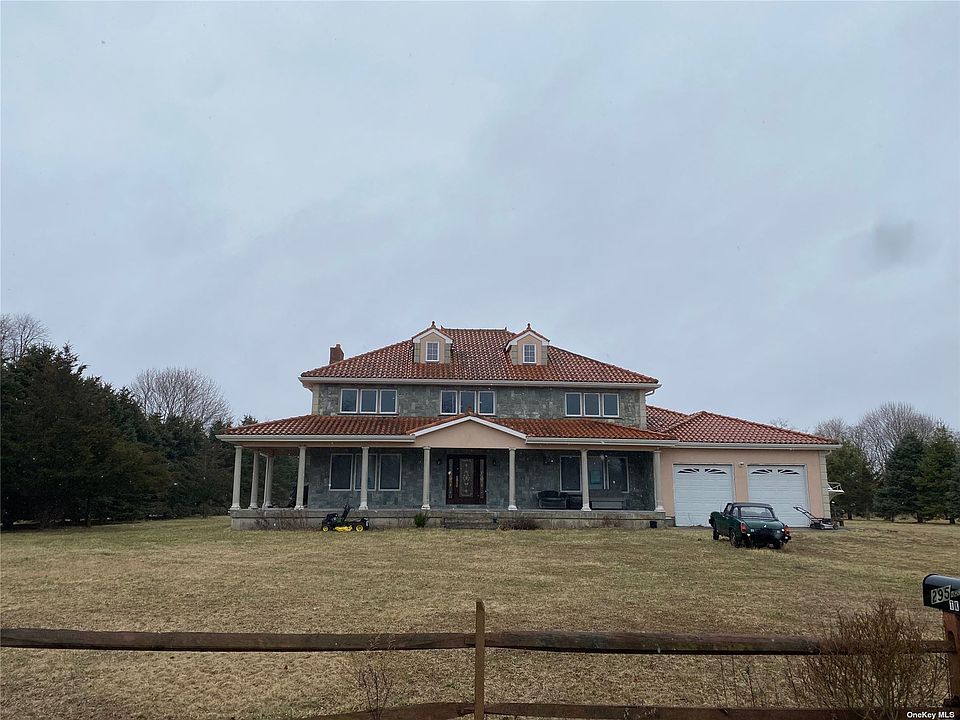 1st image of 295 Golfview Ct