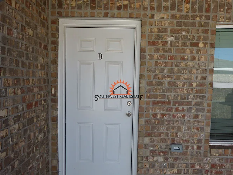 1208 W. Manana Blvd. — Photo 3