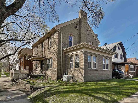 3rd image of 1440 Grant Ave