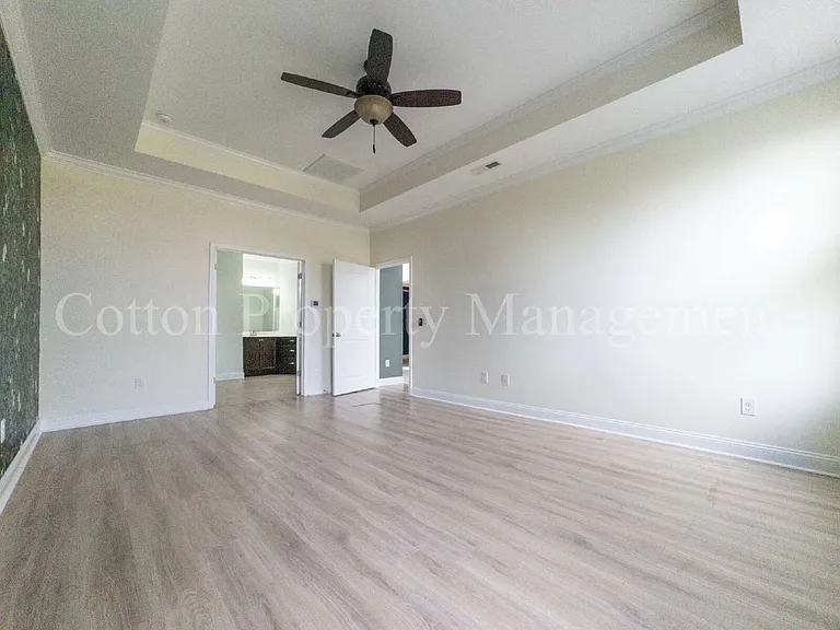 7445 Darius Dr — Photo 19