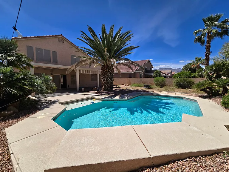 8244 W Gilmore Ave — Photo 49