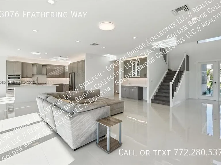 13076 Feathering Way — Photo 3