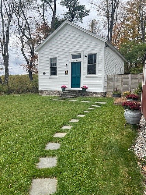 1st image of 6809 E Handsome Brook Rd