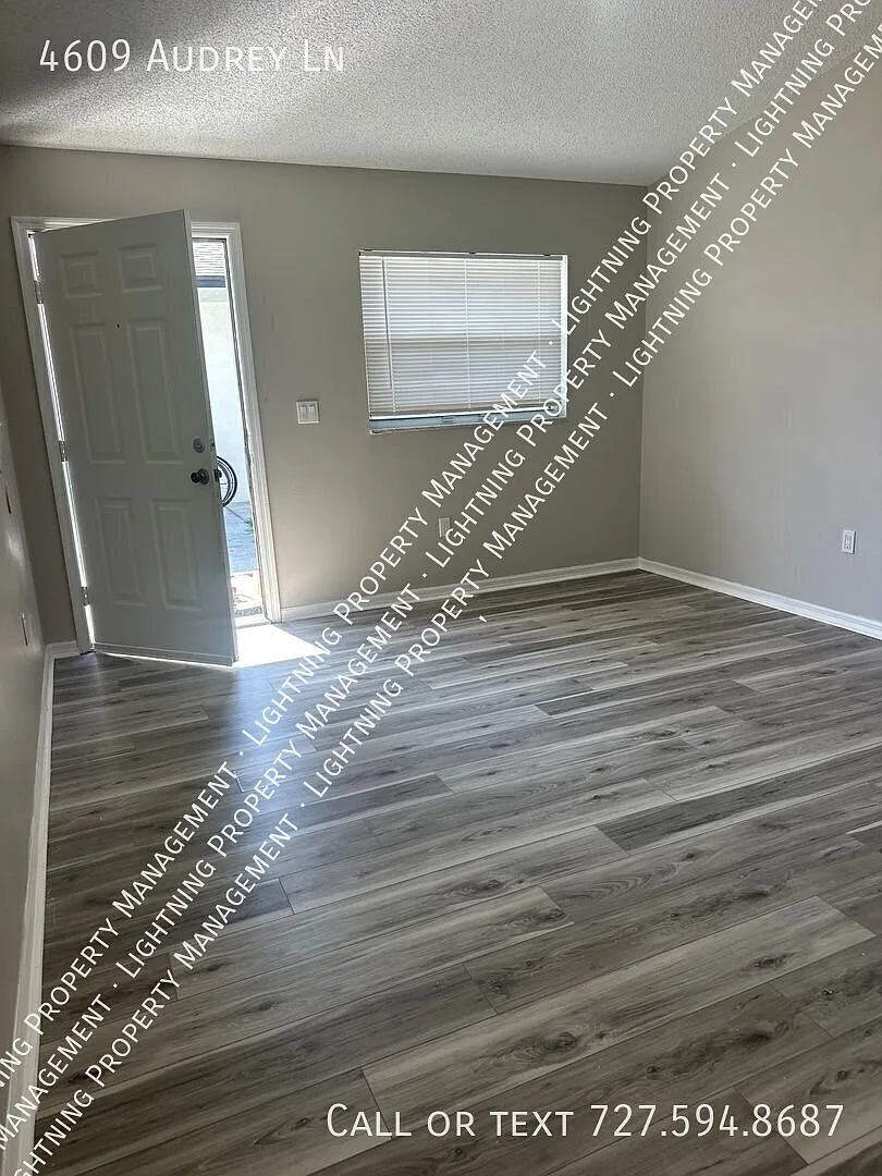 2 bed, 1.0 bath, 750 sqft, $1,350 — Photo 1