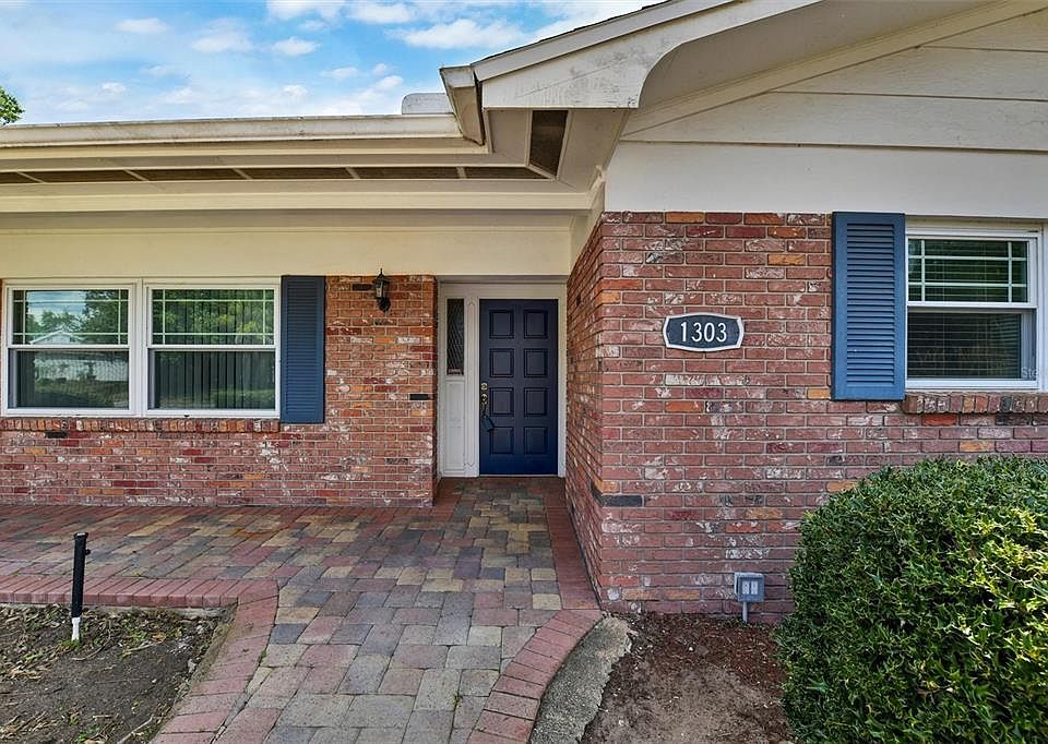 1st image of 1303 BRANTWOOD DRIVE