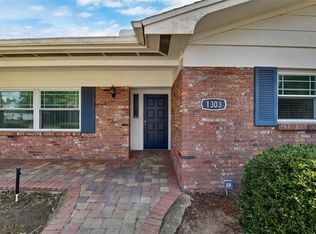 1303 Brantwood Dr, Valrico, FL 33594