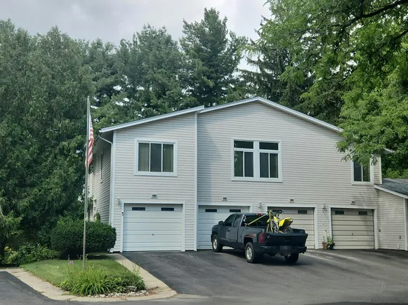 814 Corners Ct, Lake Orion, MI 48362