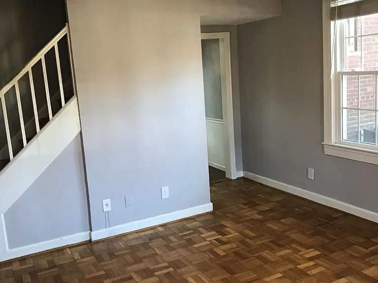 1201 S Barton St — Photo 5