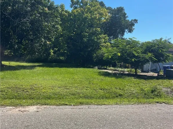 2901 Cocos Ave, Fort Myers, FL 33901
