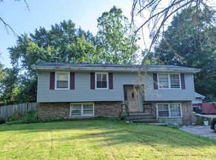 356 Thoria Rd, Batavia, IL 60510