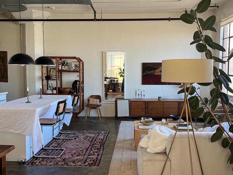 1st image of 315 E 8th St APT 606