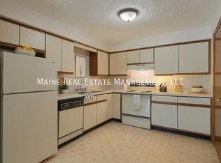 10 Hartley St APT 5, Lewiston, ME 04240