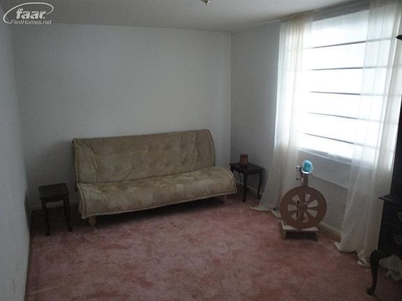 2nd image of 5493 Fernwood Dr