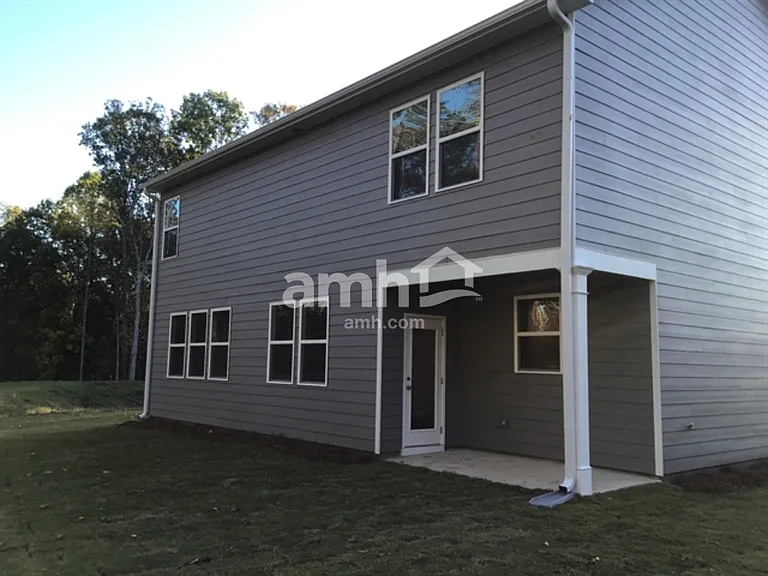 84 Lindridge Dr — Photo 16