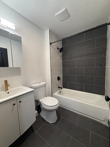 11 Thomas St Photo 1