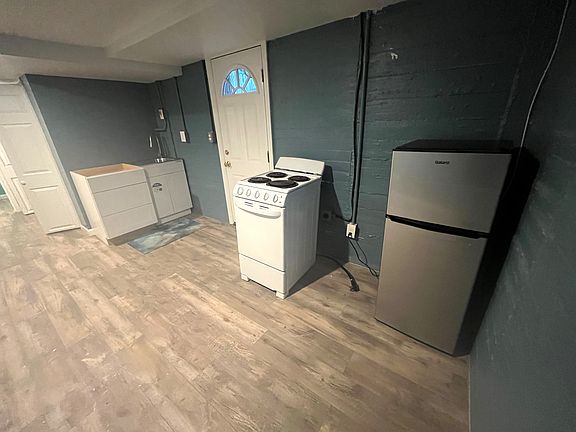 3rd image of 66 Albertson Ave #1F