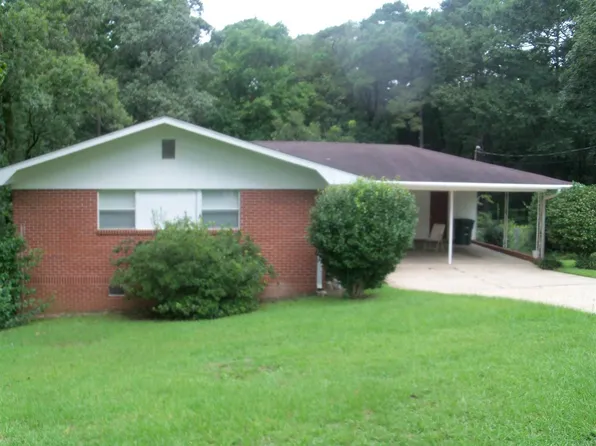 112 Willow Dr, Enterprise, AL 36330