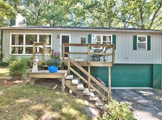 1250 W Sugar Mountain Rd, Bushkill, PA 18324