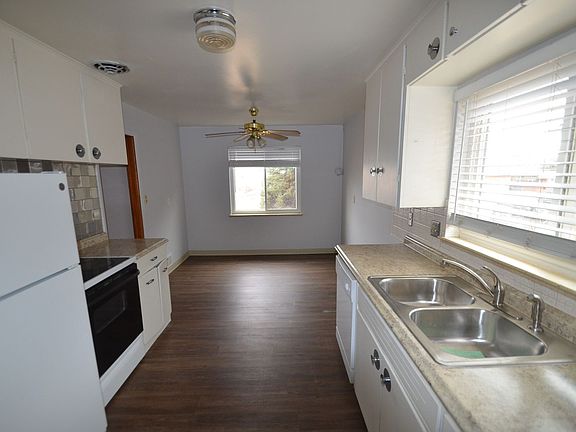 2nd image of 2041 Kendall St #2041