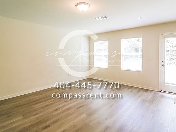 2nd image of 2086 Belmont Cir NE