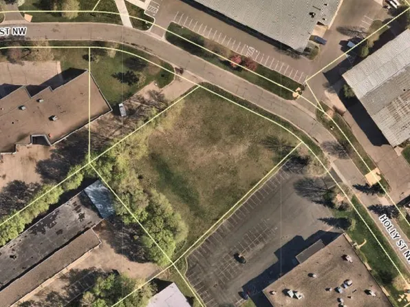 Holly St NW, Minneapolis, MN 55433