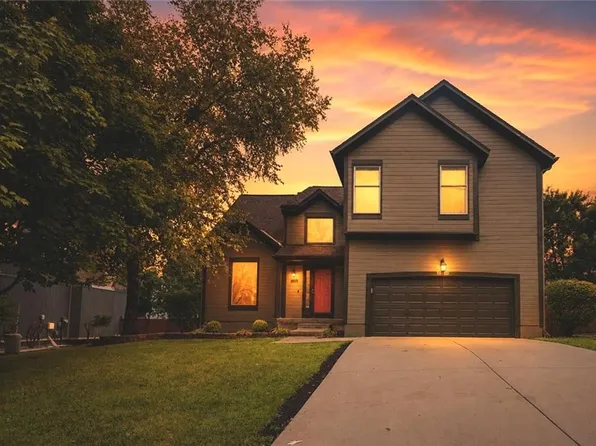 15160 W 153rd Ter, Olathe, KS 66062