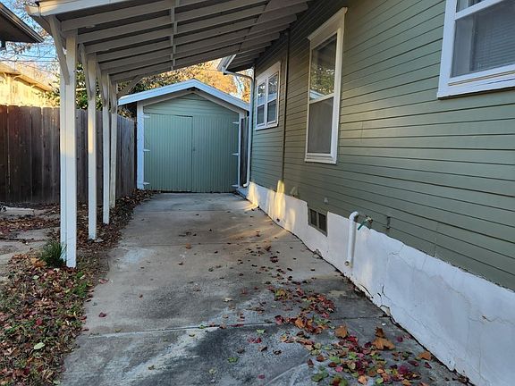 3. 338 N Vassar, Carport