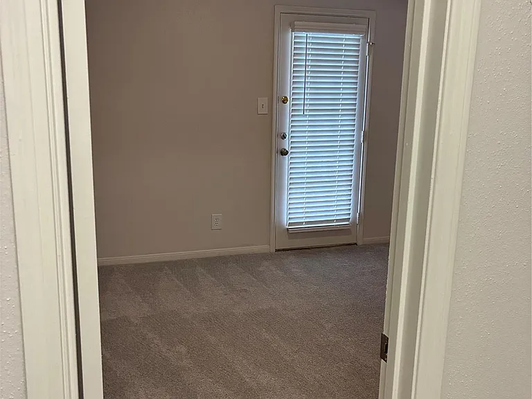 2121 Hepburn St #404 — Photo 18