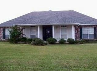 6716 Petite Meadow Rd, Lake Charles, LA 70605