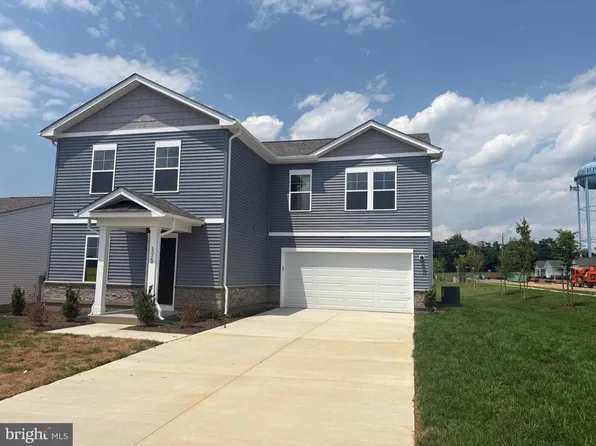 175 Angus Rd, Charles Town, WV 25414