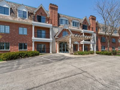 151 E Laurel Ave APT 105, Lake Forest, IL, 60045