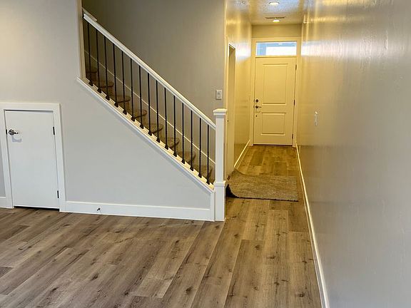 4th image of 3856 Mustang Valley Dr #29