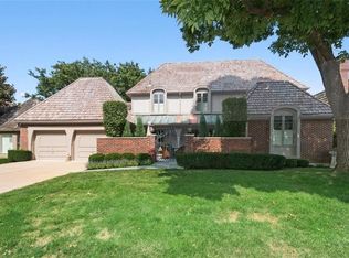 9 Le Mans Ct, Prairie Village, KS 66208