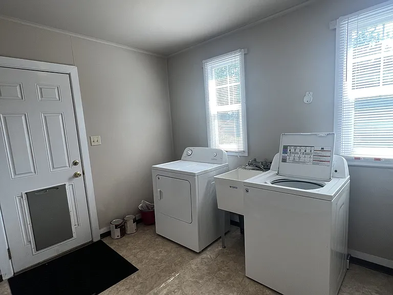 718 Cedar St — Photo 14